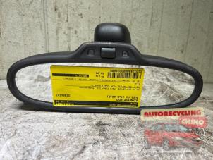 Używane Lusterko wewnetrzne Audi A1 Sportback (8XA/8XF) Cena € 50,00 Procedura marży oferowane przez Autorecycling Chino B.V.