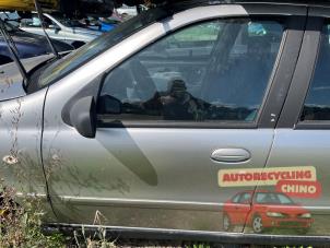 Begagnade Dörr, 4-dörrars, vänster fram Fiat Palio Weekend (178D) 1.2 MPI Fire Pris € 75,00 Marginaltabell erbjuds av Autorecycling Chino B.V.