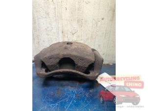 Używane Zacisk hamulcowy lewy przód Honda CR-V (RD5/6/7/8) 2.0i 16V VTEC Cena € 40,00 Procedura marży oferowane przez Autorecycling Chino B.V.