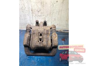 Używane Zacisk hamulcowy prawy tyl Honda CR-V (RD5/6/7/8) 2.0i 16V VTEC Cena € 40,00 Procedura marży oferowane przez Autorecycling Chino B.V.