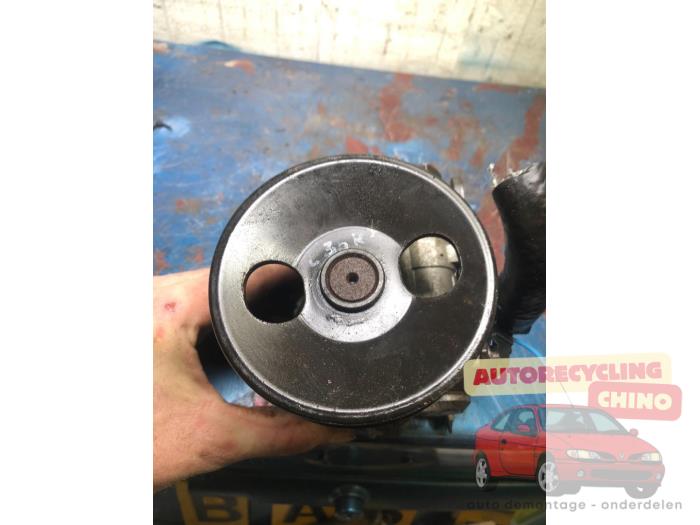 Servostyrningspump från en Kia Picanto (BA) 1.0 12V 2006