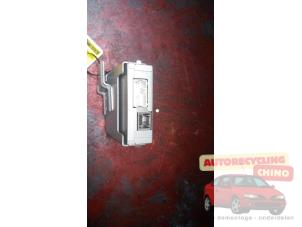 Używane Modul radiowy Honda Civic (FK/FN) 1.4i Type S 16V Cena € 50,00 Procedura marży oferowane przez Autorecycling Chino B.V.