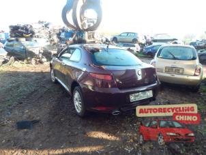 Gebruikte Achterklep Alfa Romeo GT (937) 1.9 JTD 16V Multijet Prijs € 125,00 Margeregeling aangeboden door Autorecycling Chino B.V.