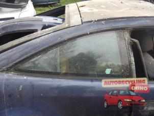Begagnade Extra fönster, 2-dörrars, höger bak Opel Calibra 2.0i 16V Pris € 50,00 Marginaltabell erbjuds av Autorecycling Chino B.V.
