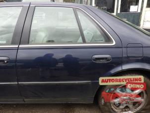 Begagnade Bakdörr, 4-dörrars, vänster Cadillac Seville (K-body) 4.6 STS/North Star V8 32V Pris € 200,00 Marginaltabell erbjuds av Autorecycling Chino B.V.