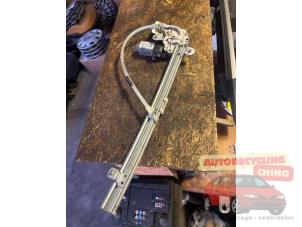 Begagnade Fönstermekanism, 2-dörrars, vänster bak Renault Laguna II Grandtour (KG) 1.8 16V Pris € 10,00 Marginaltabell erbjuds av Autorecycling Chino B.V.