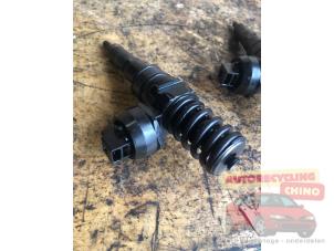 Gebruikte Verstuiver (diesel) Volkswagen Touran (1T1/T2) 1.9 TDI 105 Euro 3 Prijs € 80,00 Margeregeling aangeboden door Autorecycling Chino B.V.