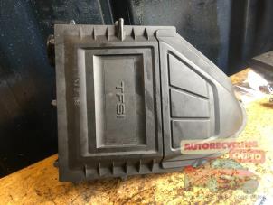 Używane Obudowa filtra powietrza Audi A1 (8X1/8XK) 1.4 TFSI 16V 125 Cena € 35,00 Procedura marży oferowane przez Autorecycling Chino B.V.