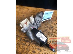 Gebruikte Contactblok contactslot Toyota iQ 1.0 12V VVT-i Prijs € 75,00 Margeregeling aangeboden door Autorecycling Chino B.V.