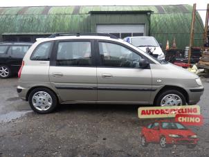 Begagnade Dörrfönster, 4-dörrars, höger fram Hyundai Matrix 1.6 16V Pris € 40,00 Marginaltabell erbjuds av Autorecycling Chino B.V.