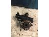 Servostyrningspump från en Volkswagen Caddy III (2KA,2KH,2CA,2CH) 1.9 TDI 2010