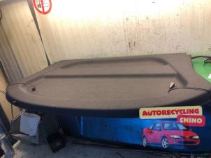 Używane Pólka tylna Renault Megane III Berline (BZ) 1.4 16V TCe 130 Cena € 75,00 Procedura marży oferowane przez Autorecycling Chino B.V.