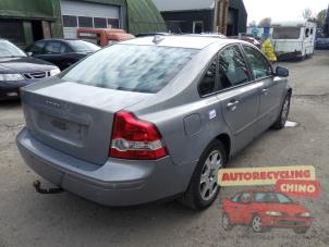 Używane Pokrywa wlewu paliwa Volvo S40 (MS) 1.6 D 16V Cena € 25,00 Procedura marży oferowane przez Autorecycling Chino B.V.