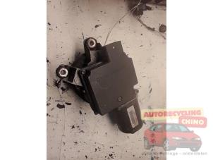 Begagnade Främre torkarmotor Cadillac Seville (K-body) 4.6 STS/North Star V8 32V Pris € 80,00 Marginaltabell erbjuds av Autorecycling Chino B.V.