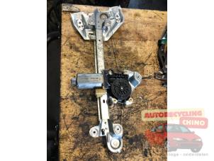 Begagnade Fönstermekanism för bakre dörr, 4-dörrars, vänster Cadillac Seville (K-body) 4.6 STS/North Star V8 32V Pris € 70,00 Marginaltabell erbjuds av Autorecycling Chino B.V.