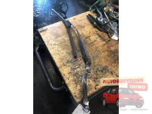 Begagnade Främre torkararm Cadillac Seville (K-body) 4.6 STS/North Star V8 32V Pris € 30,00 Marginaltabell erbjuds av Autorecycling Chino B.V.