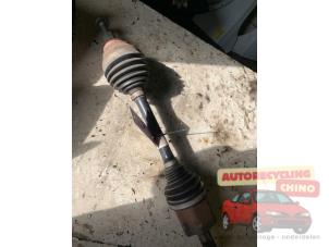 Begagnade Drivaxel, vänster fram Audi Q3 (8UB/8UG) 2.0 16V TFSI 170 Quattro Pris € 100,00 Marginaltabell erbjuds av Autorecycling Chino B.V.