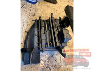 Begagnade Luftfilter Mercedes R (W251) 3.0 280 CDI 24V Pris € 30,00 Marginaltabell erbjuds av Autorecycling Chino B.V.