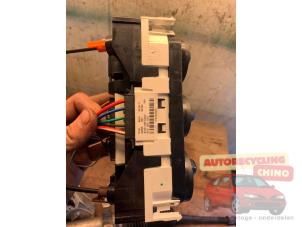 Używane Panel sterowania nagrzewnicy Audi A1 Sportback (8XA/8XF) 1.4 TDI Ultra 12V Cena € 35,00 Procedura marży oferowane przez Autorecycling Chino B.V.