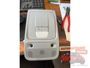 Używane Oswietlenie wewnetrzne przód Audi A1 Sportback (8XA/8XF) 1.0 TFSI Ultra 12V Cena € 20,00 Procedura marży oferowane przez Autorecycling Chino B.V.