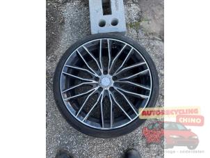 Używane Zestaw obreczy sportowych Mercedes E (C238) E-200 2.0 Turbo 16V Cena € 400,00 Procedura marży oferowane przez Autorecycling Chino B.V.