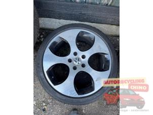 Używane Zestaw obreczy sportowych Volkswagen Golf V (1K1) 2.5 GTi VR5 20V Cena € 500,00 Procedura marży oferowane przez Autorecycling Chino B.V.