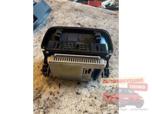 Begagnade Innerdisplay Opel Meriva 1.6 16V Pris € 35,00 Marginaltabell erbjuds av Autorecycling Chino B.V.