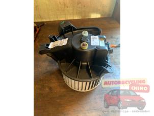 Begagnade Fläktmotor för uppvärmning och ventilation Opel Corsa D 1.3 CDTi 16V ecoFLEX Pris € 40,00 Marginaltabell erbjuds av Autorecycling Chino B.V.