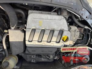 Begagnade Motor Renault Clio II (BB/CB) 1.4 16V Pris € 350,00 Marginaltabell erbjuds av Autorecycling Chino B.V.