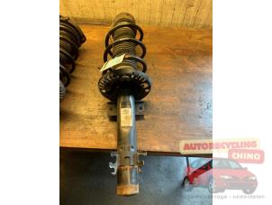 Używane Amortyzator wstrzasów lewy przód Audi A1 (8X1/8XK) 1.4 TFSI 16V 122 Cena € 60,00 Procedura marży oferowane przez Autorecycling Chino B.V.