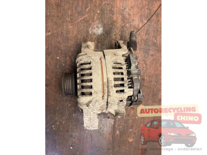 Dynamo från en Opel Zafira (F75) 1.8 16V 2004
