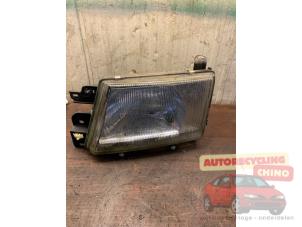 Gebruikte Koplamp links Subaru Forester (SF) 2.0 16V Prijs € 50,00 Margeregeling aangeboden door Autorecycling Chino B.V.