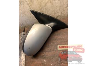 Begagnade Skärmspegel, höger Hyundai i30 (FD) 1.6 CRDi 16V VGT HP Pris € 50,00 Marginaltabell erbjuds av Autorecycling Chino B.V.