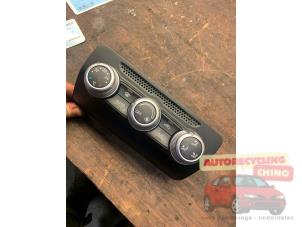 Używane Panel sterowania nagrzewnicy Audi A1 (8X1/8XK) 1.4 TFSI 16V 125 Cena € 75,00 Procedura marży oferowane przez Autorecycling Chino B.V.