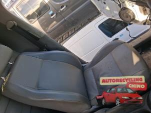 Begagnade Framsäten, vänster + höger Volkswagen Caddy III (2KA,2KH,2CA,2CH) 2.0 SDI Pris € 140,00 Marginaltabell erbjuds av Autorecycling Chino B.V.