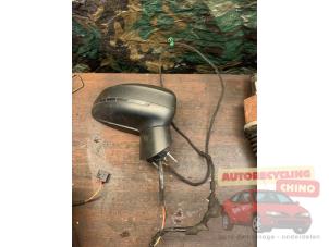 Używane Lusterko zewnetrzne prawe Audi A1 (8X1/8XK) 1.4 TFSI 16V 125 Cena € 90,00 Procedura marży oferowane przez Autorecycling Chino B.V.