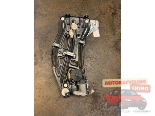 Używane Mechanizm szyby lewej tylnej wersja 2-drzwiowa Peugeot 207 CC (WB) 1.6 16V Cena € 75,00 Procedura marży oferowane przez Autorecycling Chino B.V.