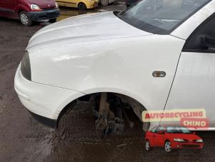 Gebruikte Scherm links-voor Seat Arosa (6H1) 1.4i Prijs € 75,00 Margeregeling aangeboden door Autorecycling Chino B.V.