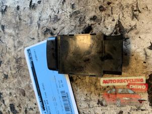 Używane Przelacznik ESP Mitsubishi ASX 1.8 DI-D HP MIVEC 16V Cena € 25,00 Procedura marży oferowane przez Autorecycling Chino B.V.