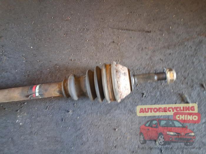 Drivaxel, höger fram från en Renault Express/Rapid/Extra 1.1 1987