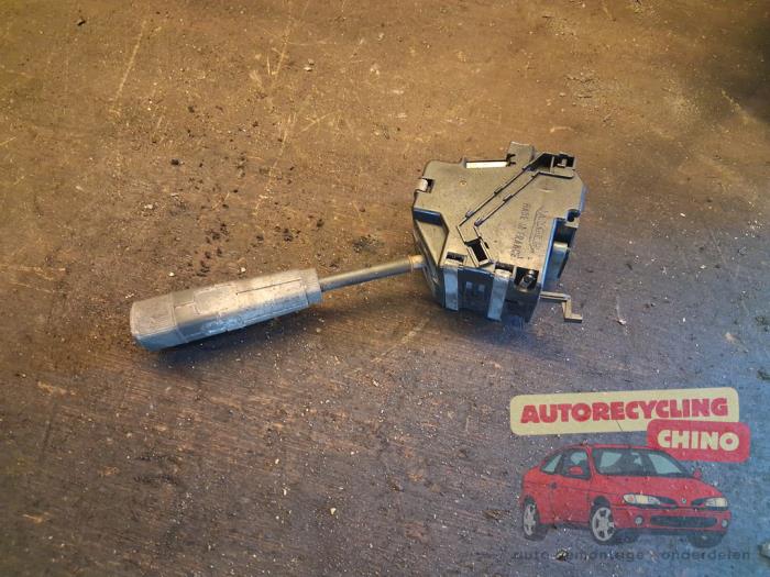 Ljusbrytare från en Renault Express/Rapid/Extra 1.1 1987