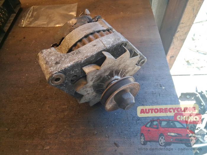 Dynamo från en Renault Express/Rapid/Extra 1.1 1987