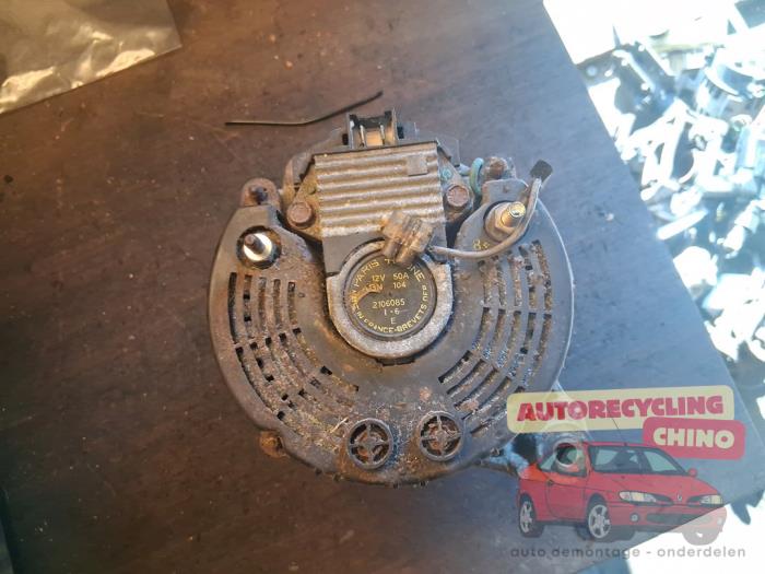 Dynamo från en Renault Express/Rapid/Extra 1.1 1987