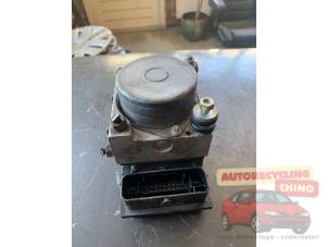 Begagnade ABS-pump Opel Corsa D 1.0 Pris € 250,00 Marginaltabell erbjuds av Autorecycling Chino B.V.