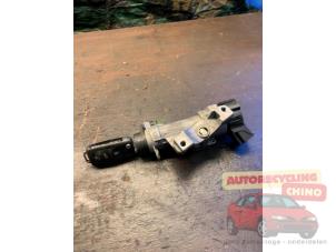 Używane Stacyjka + Kluczyk Skoda Fabia II Combi 1.2 TDI 12V Greenline Cena € 35,00 Procedura marży oferowane przez Autorecycling Chino B.V.