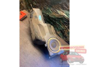 Używane Subwoofer Mercedes E Combi (S210) 4.2 E-420 32V Cena € 50,00 Procedura marży oferowane przez Autorecycling Chino B.V.