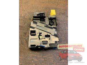 Begagnade Styrvinkelsensor Skoda Octavia Combi (1Z5) 1.2 TSI Pris € 50,00 Marginaltabell erbjuds av Autorecycling Chino B.V.