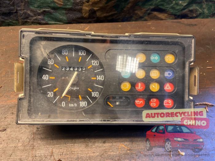 Vägmätare KM från en Renault Express/Rapid/Extra 1.1 1987