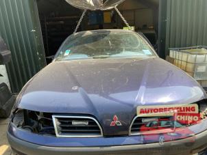 Używane Maska Mitsubishi Carisma 1.6i 16V Cena € 75,00 Procedura marży oferowane przez Autorecycling Chino B.V.