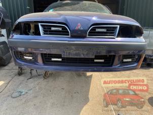 Używane Zderzak przedni Mitsubishi Carisma 1.6i 16V Cena € 75,00 Procedura marży oferowane przez Autorecycling Chino B.V.